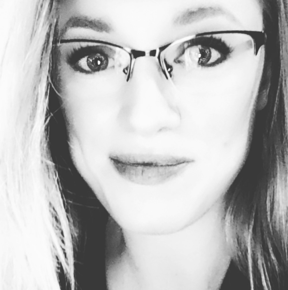 Meet your Posher, Caira